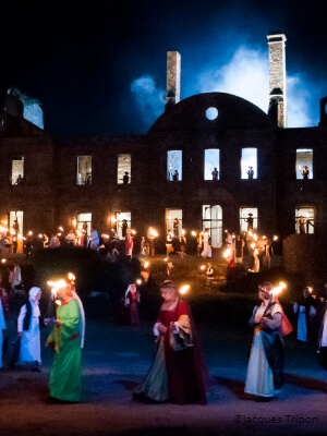 Sound and light at the abbey of Bon repos